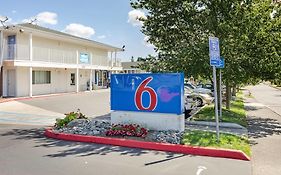 Motel 6 Tacoma South